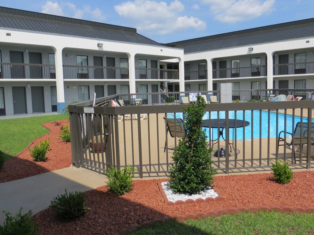 Baymont Inn & Suites Florence Exterior foto